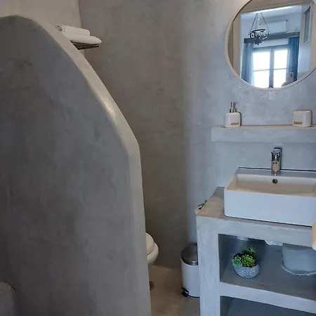 Vrahos - *